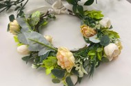 Blomsterkrans Creme/peach - store smukke blomster, deluxe
